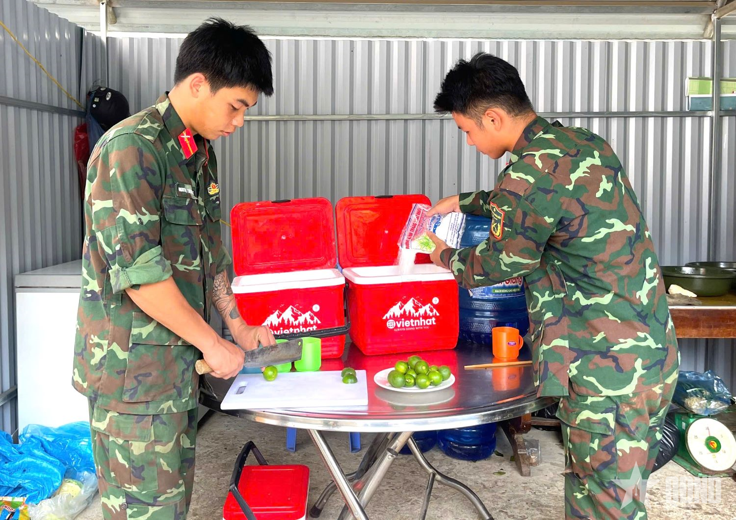 Bảo đảm tốt sức khỏe cho cán bộ, chiến sĩ tìm kiếm, quy tập hài cốt liệt sĩ